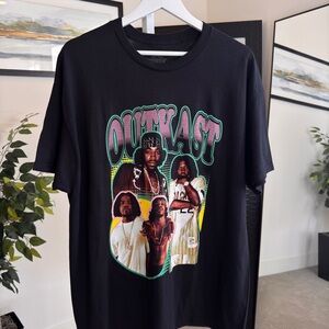 Outkast Graphic Black Tee - Women's Short Sleeve. Size XL